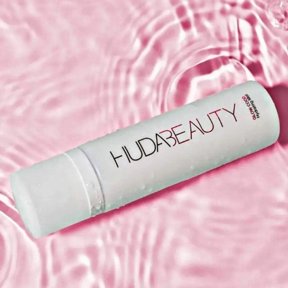 HUDA BEAUTY Glow Coco Hydrating Mist – Vegan, Dewy Finish, 100ml – NWT - Picture 2 of 9